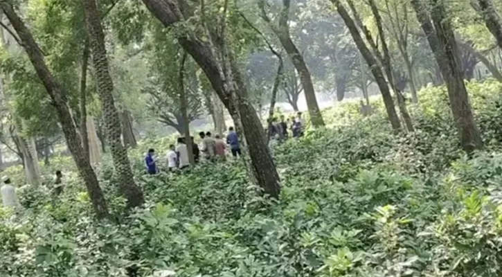 রাকসু নির্বাচনে প্রকাশ্যে অস্ত্র বিতরণের ভাইরাল ভিডিও ভুয়া: পুলিশ